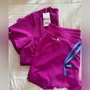 Figs scrub set raspberry sorbet limited edition